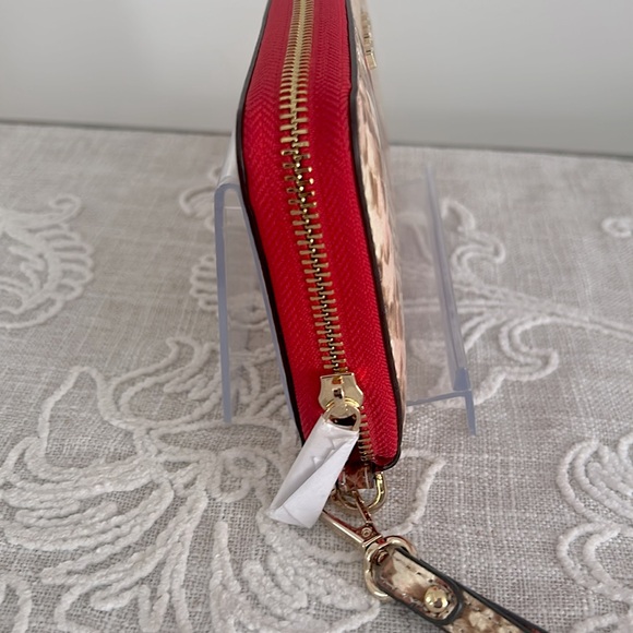 Michael Kors NWT Embossed Leather Large Travel Continental Wallet/Wristlet - Picture 7 of 16